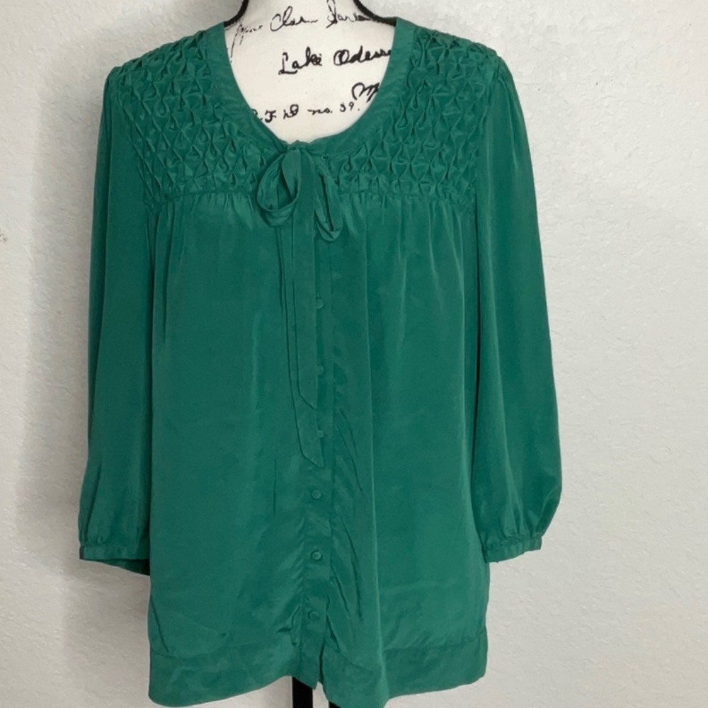 584- Joie NWOT Emerald Green Silk Top, Size Large